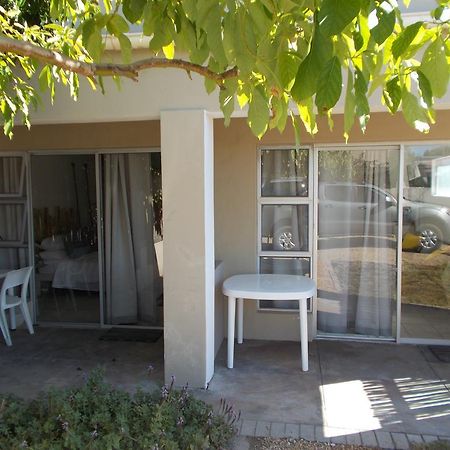 Due South Guest House Langebaan Εξωτερικό φωτογραφία