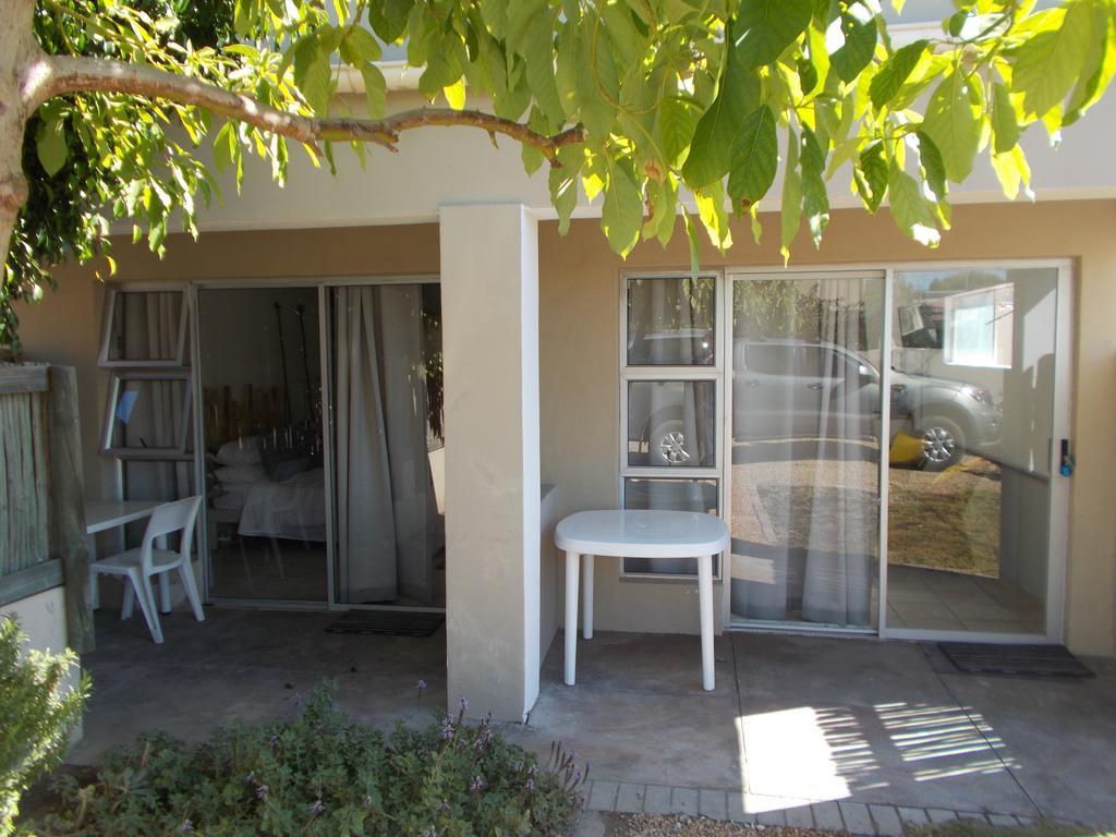 Due South Guest House Langebaan Εξωτερικό φωτογραφία