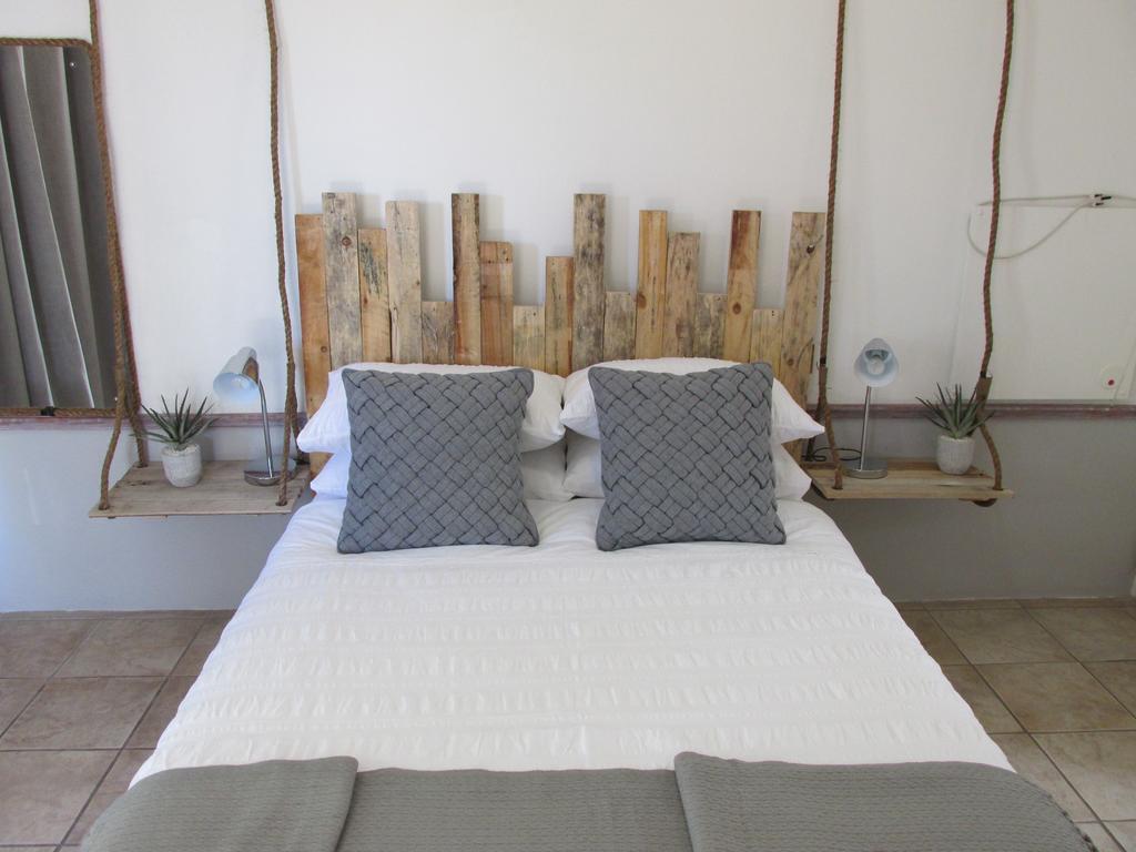 Due South Guest House Langebaan Εξωτερικό φωτογραφία