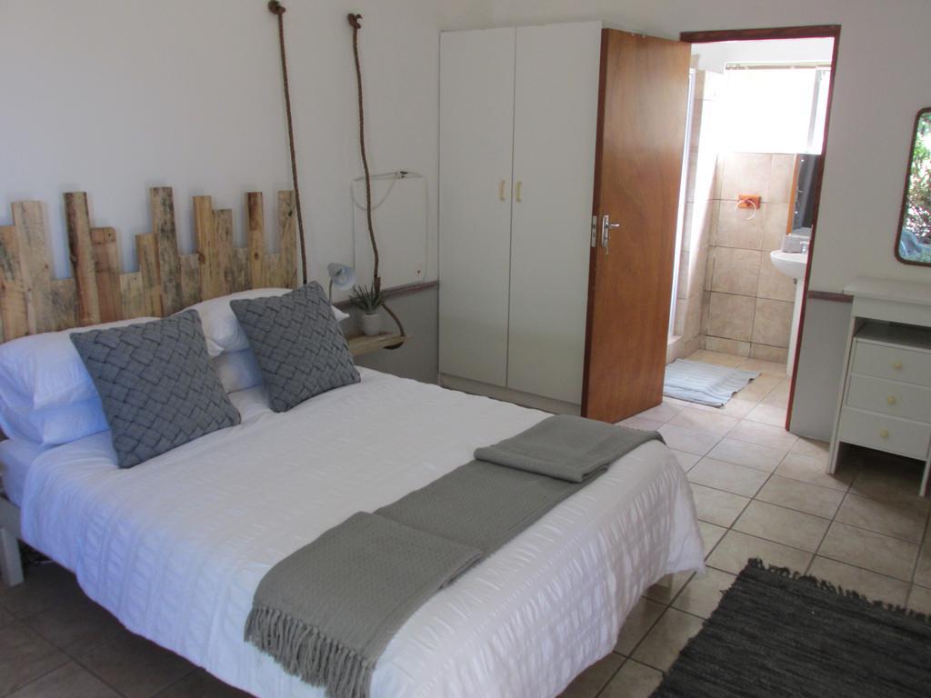 Due South Guest House Langebaan Εξωτερικό φωτογραφία