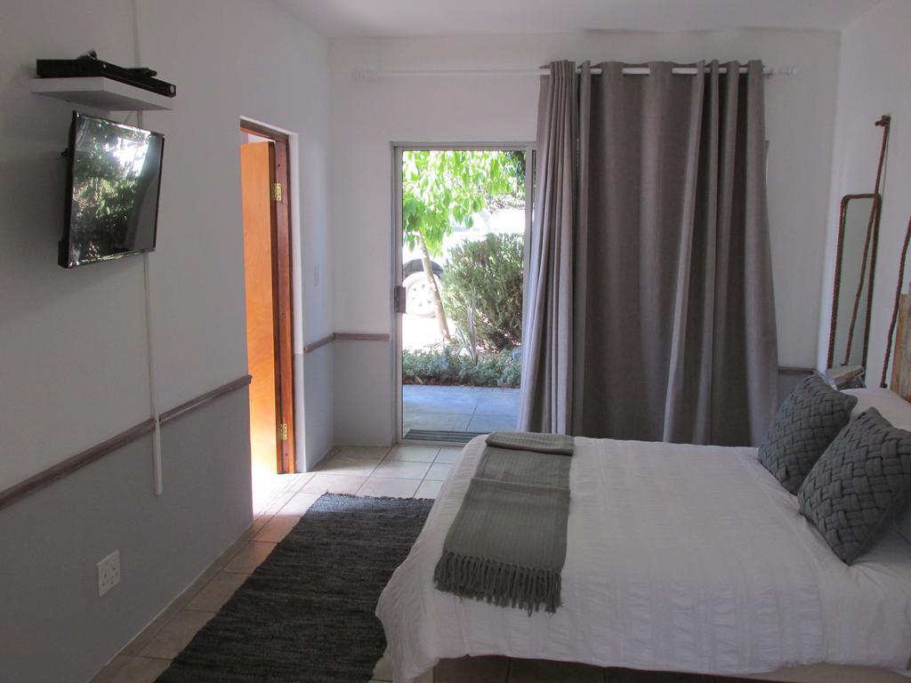 Due South Guest House Langebaan Εξωτερικό φωτογραφία