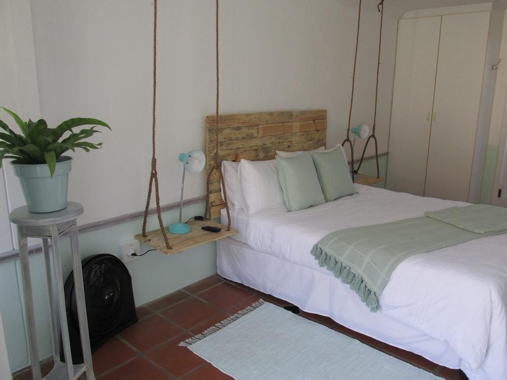 Due South Guest House Langebaan Εξωτερικό φωτογραφία