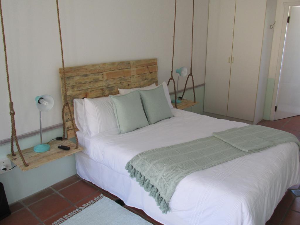Due South Guest House Langebaan Εξωτερικό φωτογραφία