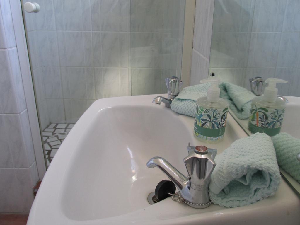 Due South Guest House Langebaan Εξωτερικό φωτογραφία