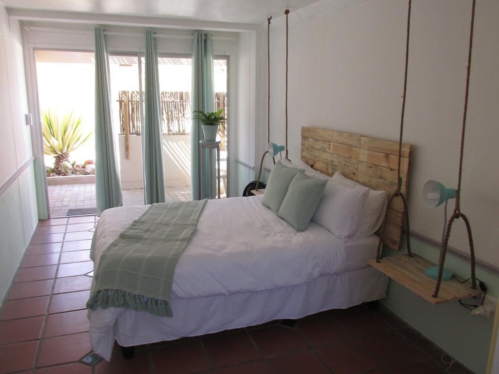 Due South Guest House Langebaan Εξωτερικό φωτογραφία