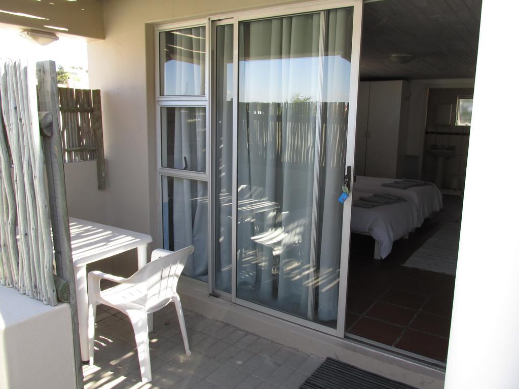 Due South Guest House Langebaan Εξωτερικό φωτογραφία
